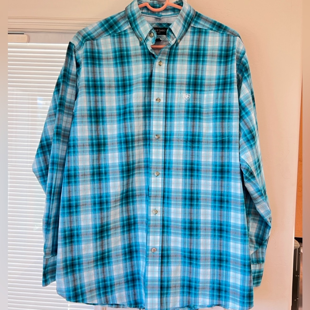 Ariat Blue Plaid Casual Button Down Shirt